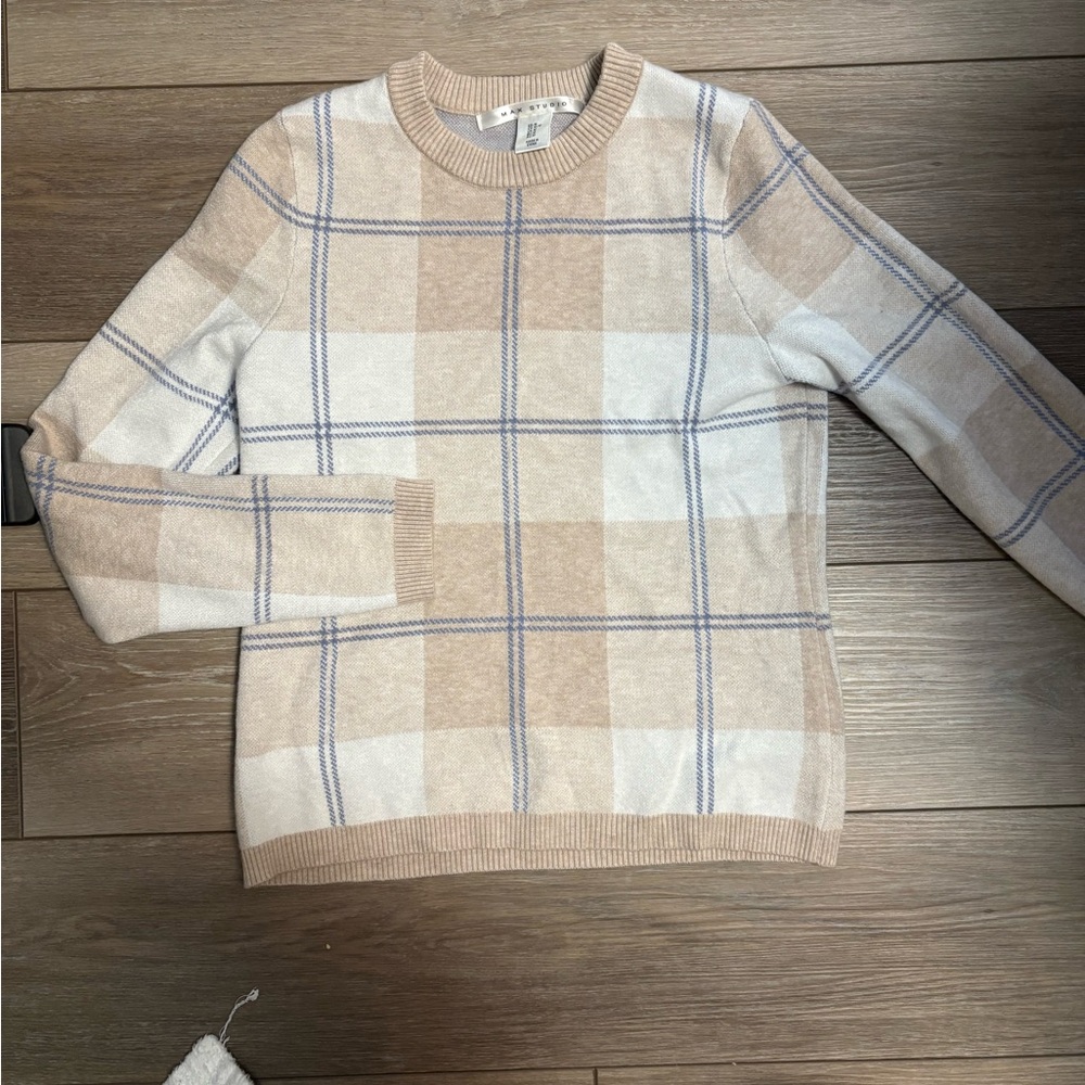 Max Studio Beige and White Plaid Sweater